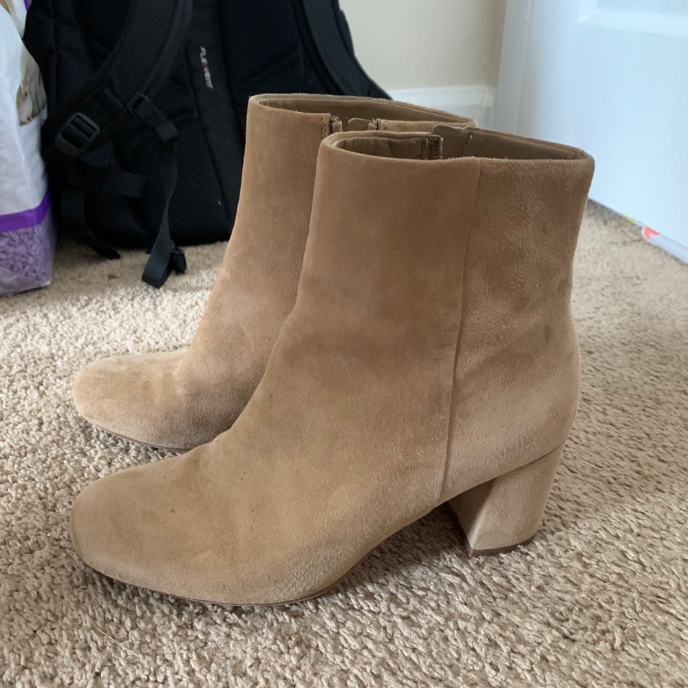 womens’s suede boots